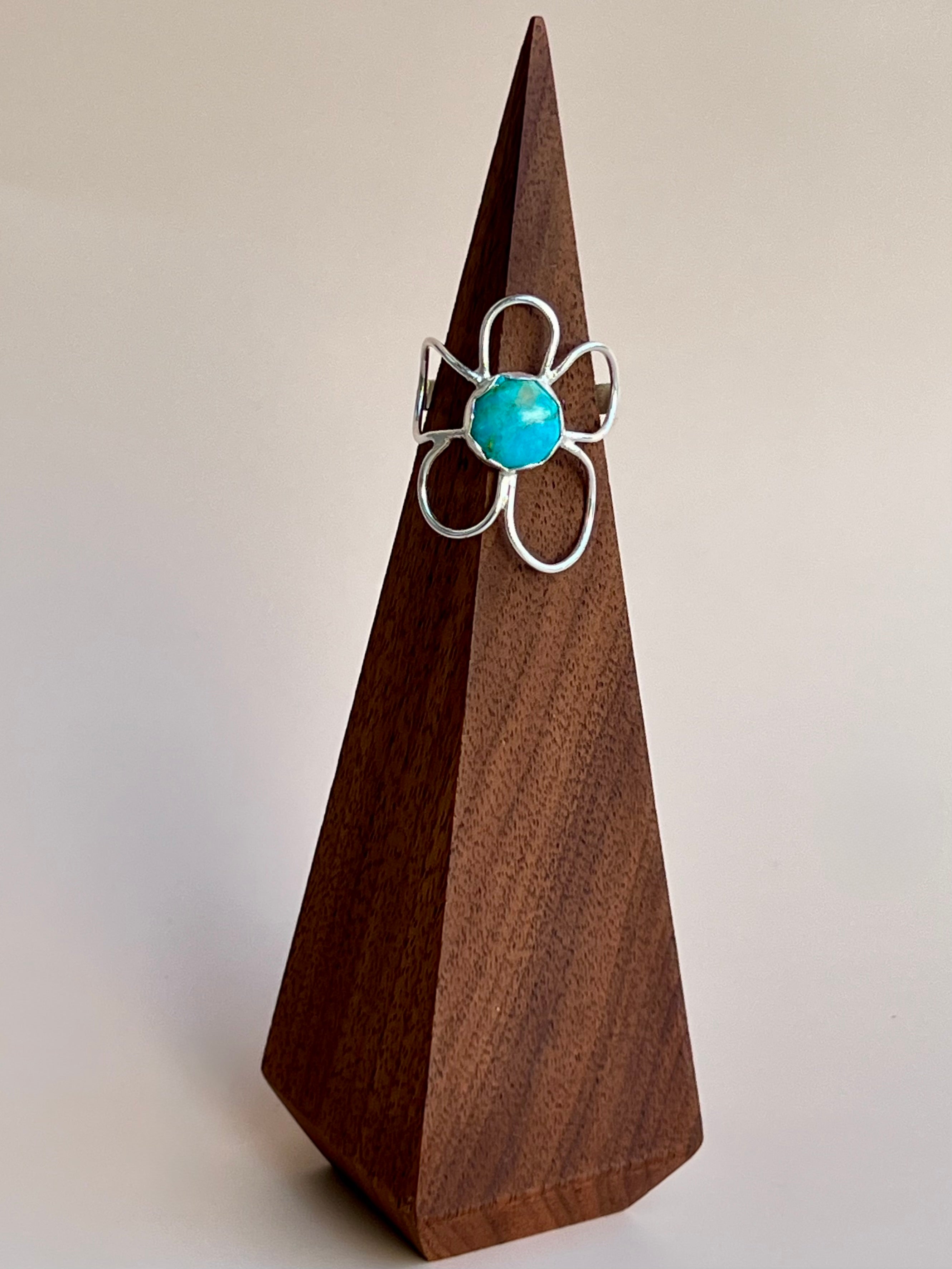 Turquoise Flower Size 10