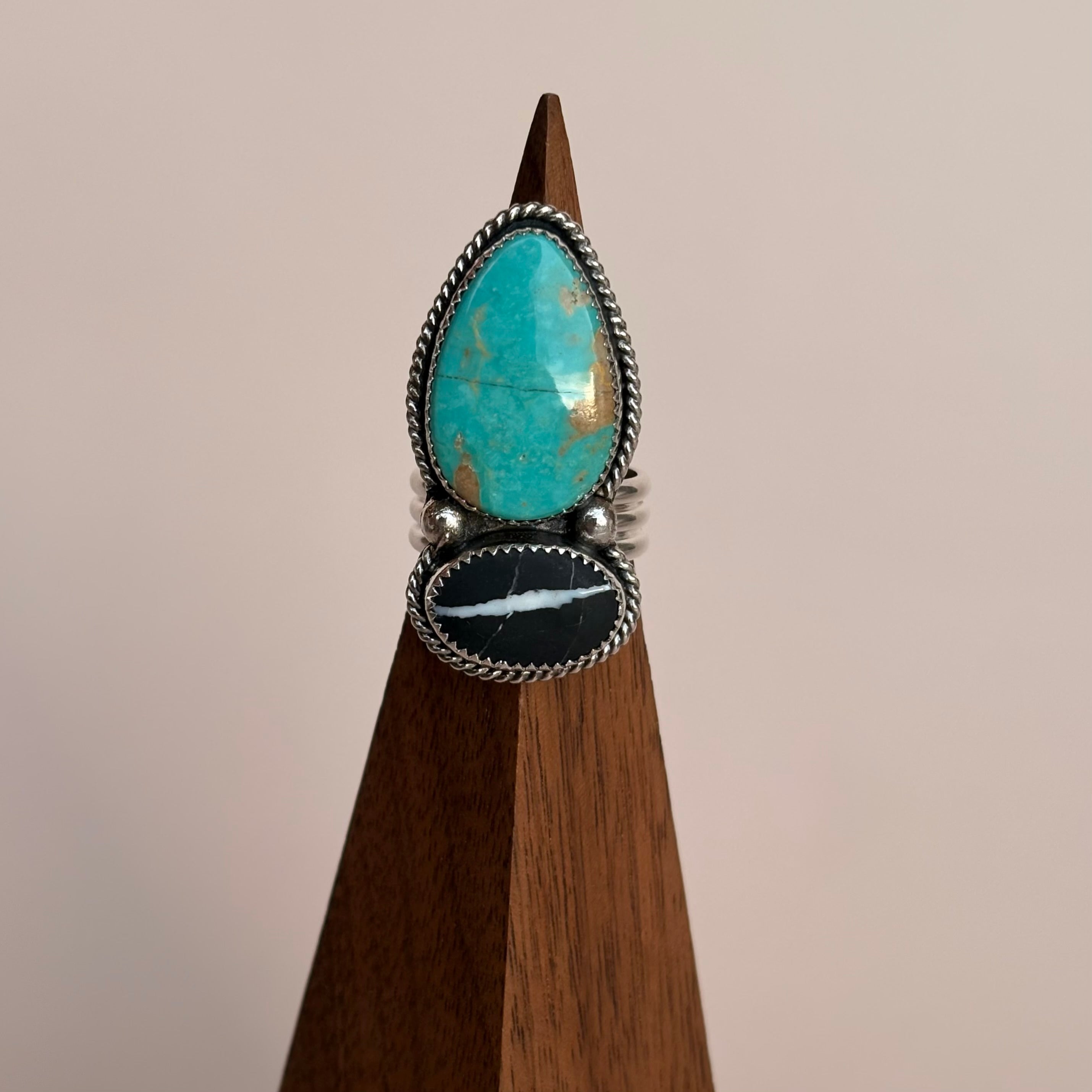 Turquoise and white Buffalo Size 6