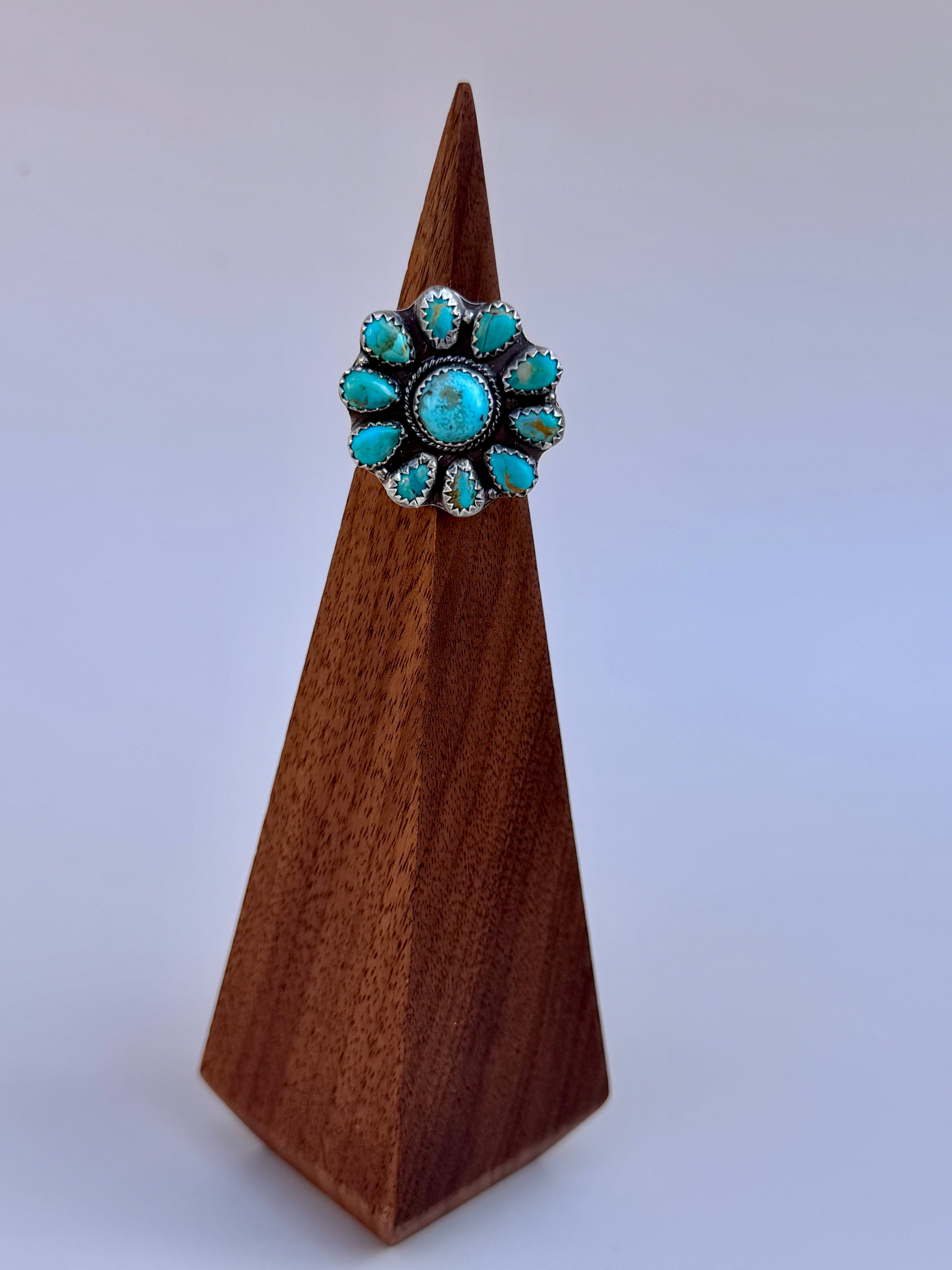 Kingman Turquoise Flower Size 8