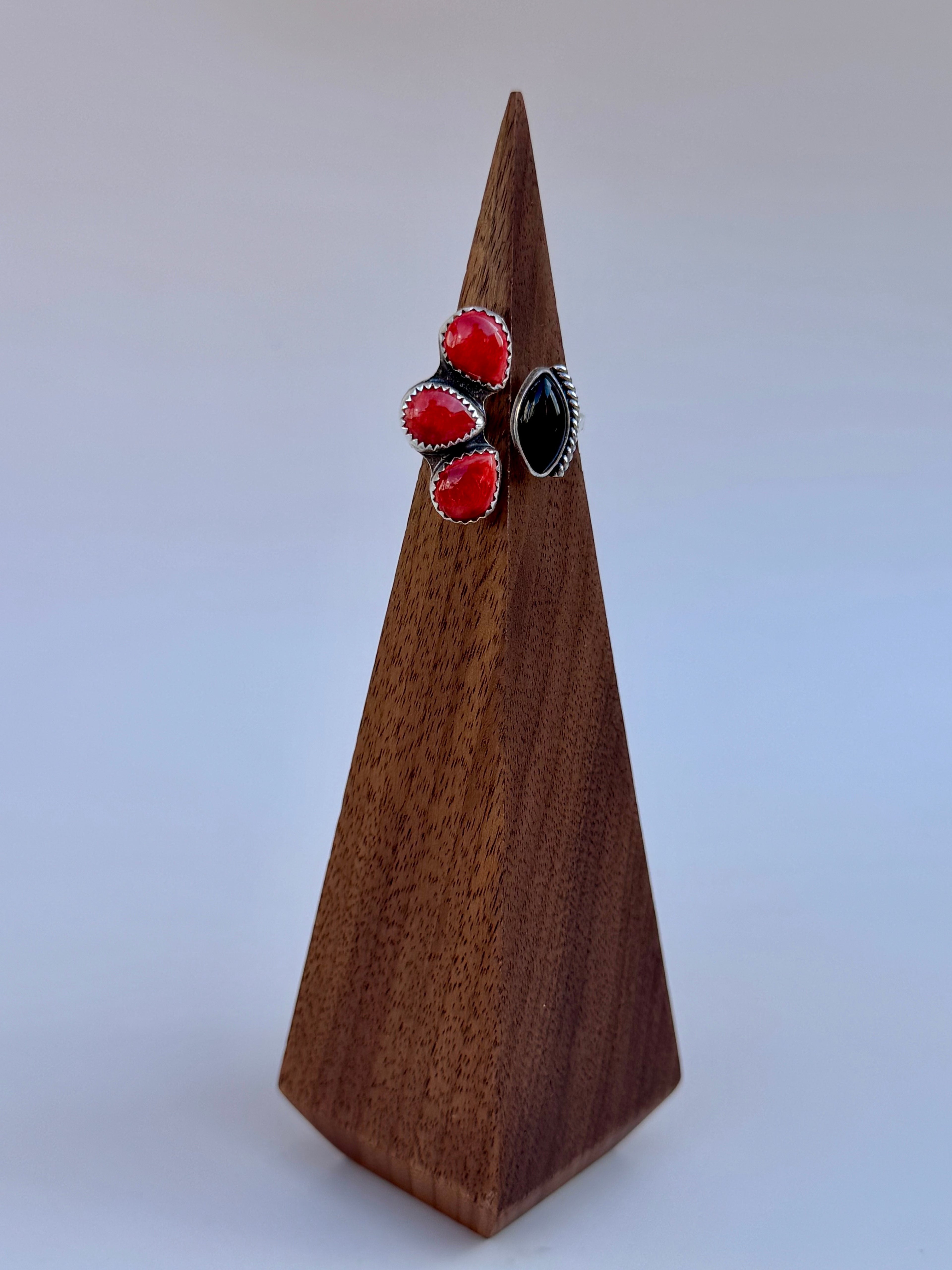 Red Spiny Oyster and Black Onyx Adjustable